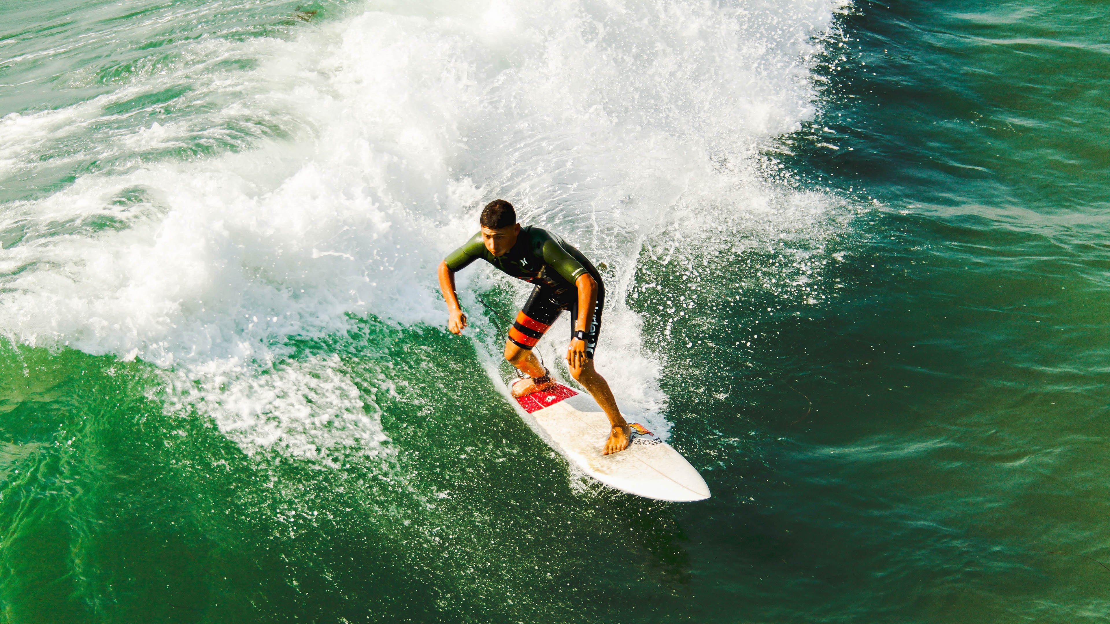 跳水动作整洁希腊新星获高分，希腊 跳远
